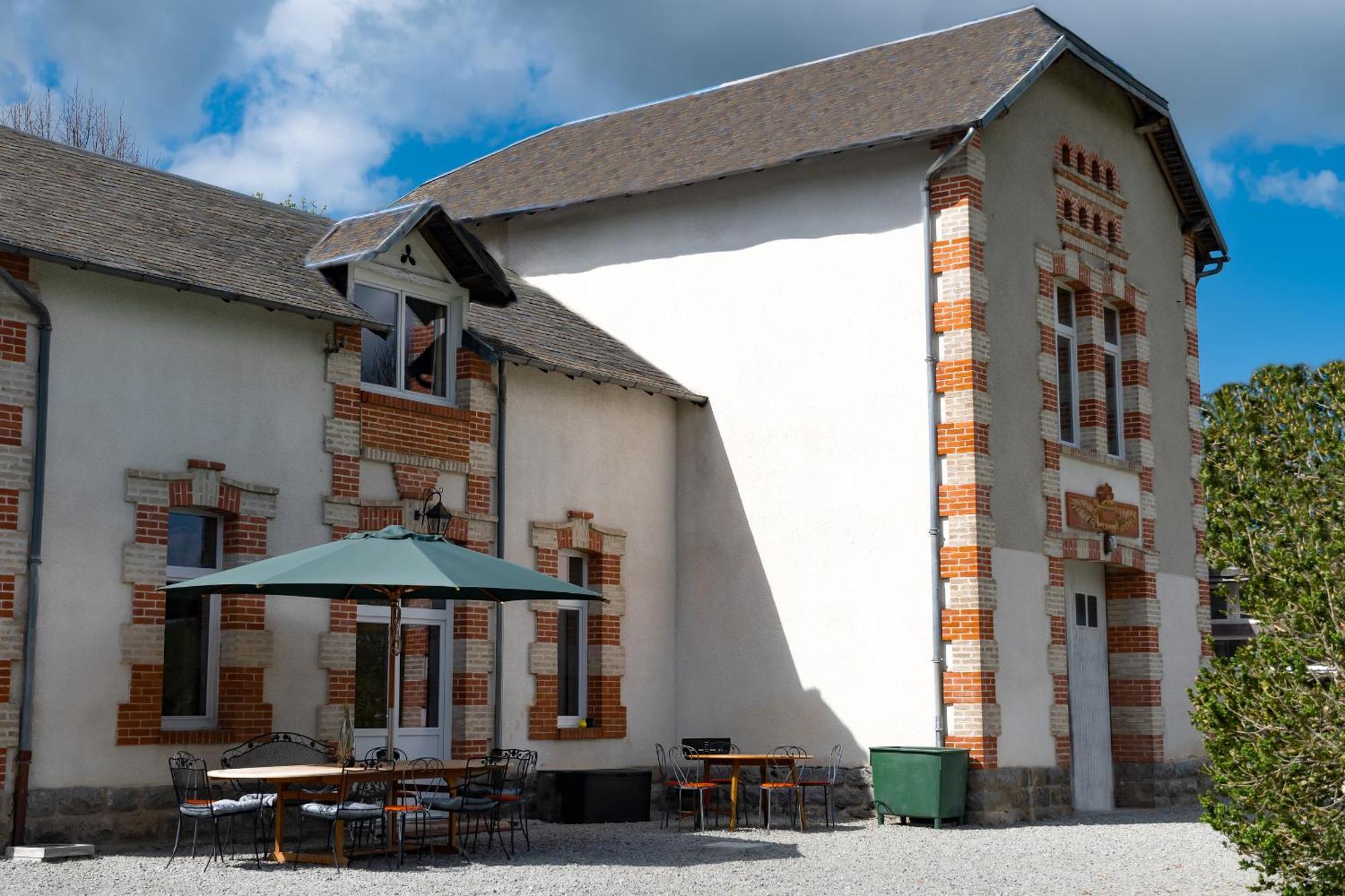 Chateau De Chazelpaud Saint-Bard Eksteriør billede