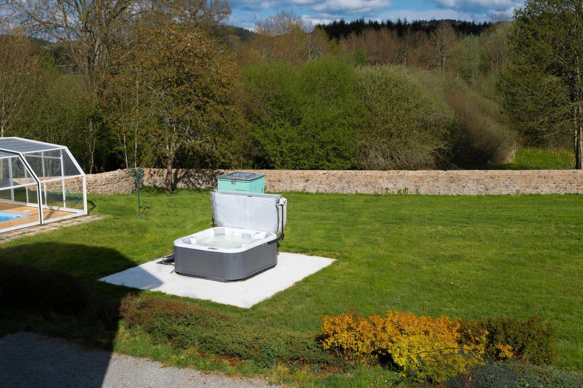 Chateau De Chazelpaud Saint-Bard Eksteriør billede